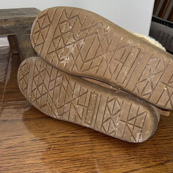 Women’s Minnetonka Lyndy ankle boot/booty/slipper. Size 8. EUC. - Picture 5 of 7